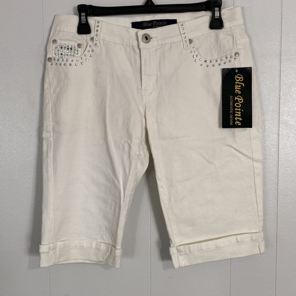 Blue Pointe Bermuda Shorts NWT size 9/10.